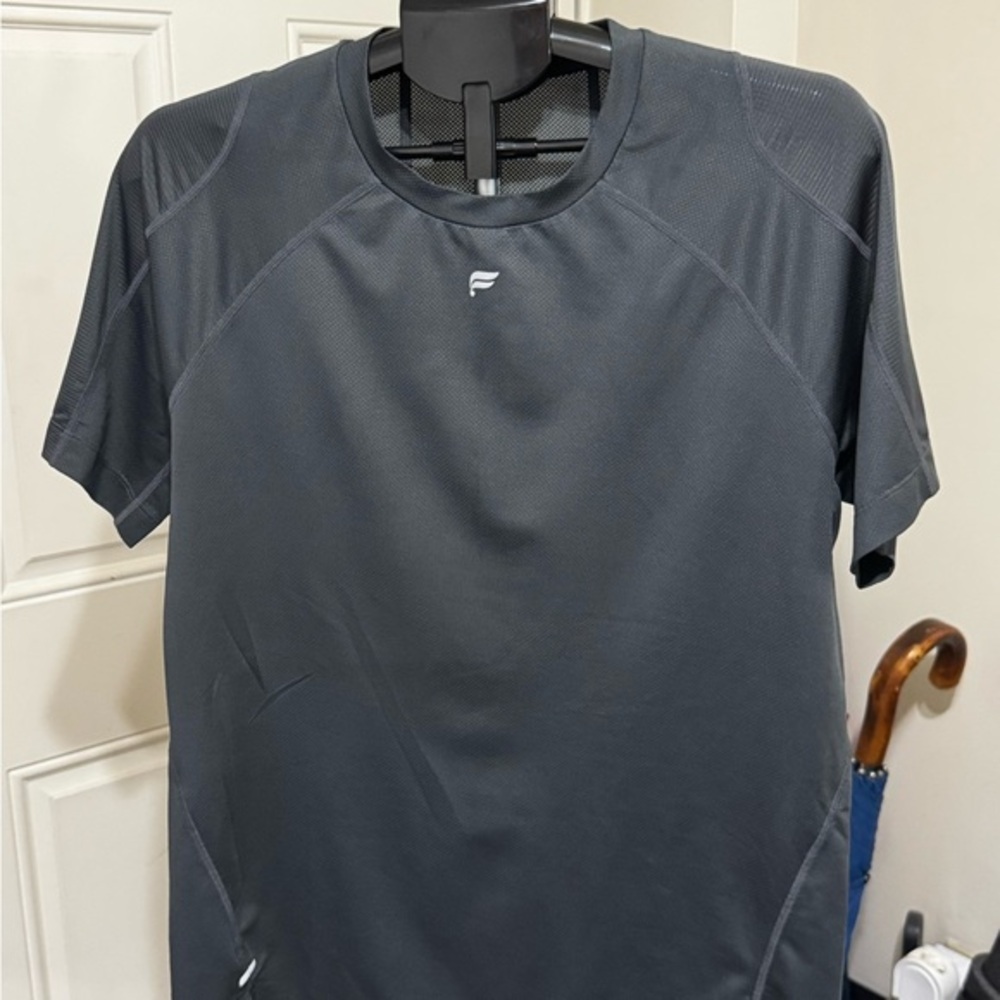 Fabletics “The 02 Tee” I T-Shirt I Men’s I Gray